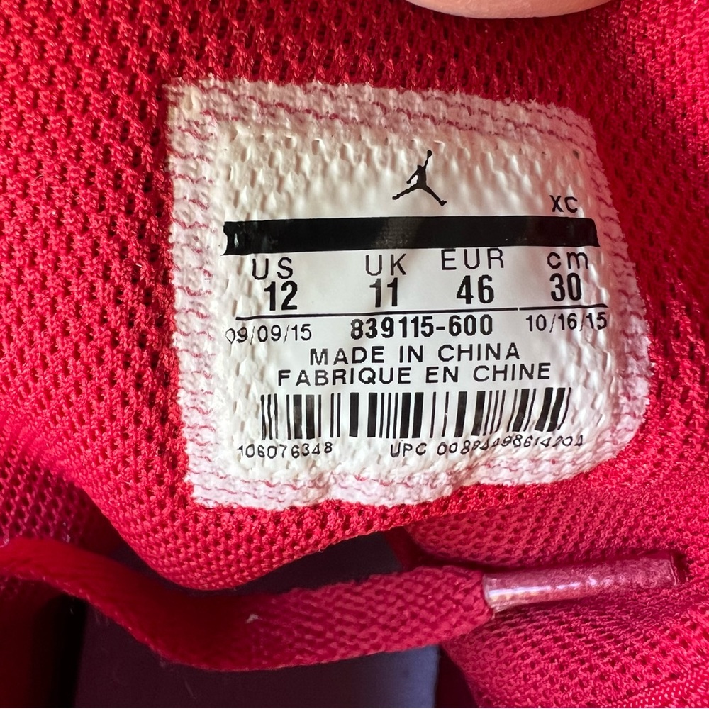 2015 AirJordan 1 Retro High Red Elephant Print sneakers 839115-600 - Picture 4 of 13